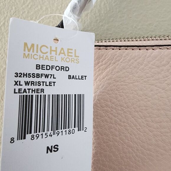 Michael Michael Kors Bedford Ballet XL Leather Wristlet - Picture 3 of 7